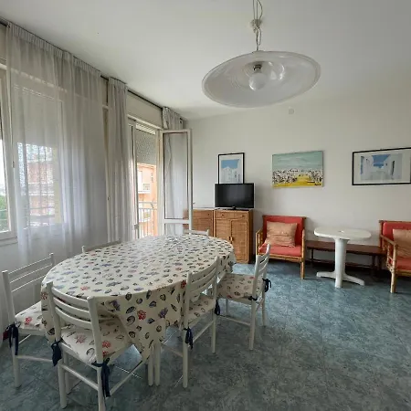 Cansiglio- Walterigato Apartments- Solo Per Famiglie Τζεσόλο Λίντο