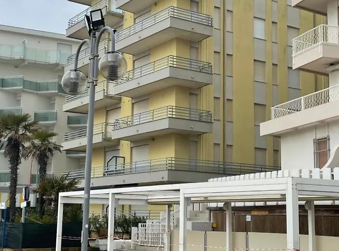 Cansiglio- Walterigato Apartments- Solo Per Famiglie Διαμέρισμα Τζεσόλο Λίντο