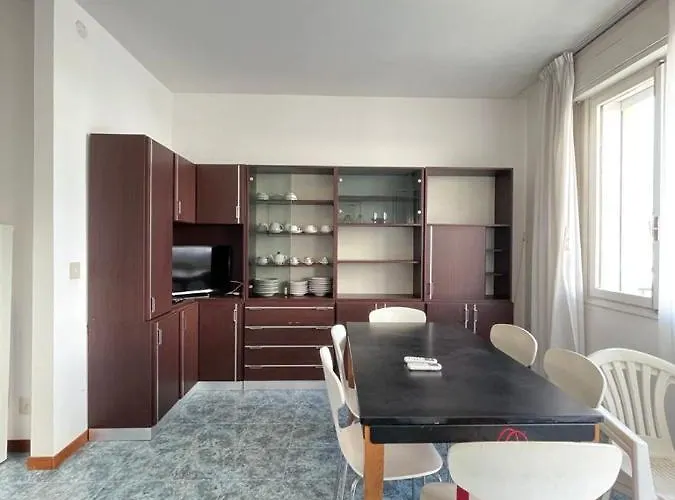 Διαμέρισμα Cansiglio- Walterigato Apartments- Solo Per Famiglie Τζεσόλο Λίντο